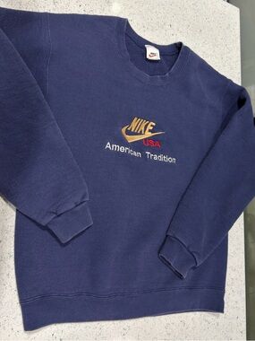 Vintage Nike Navy Crewneck Sweatshirt with Embroidered USA Logo